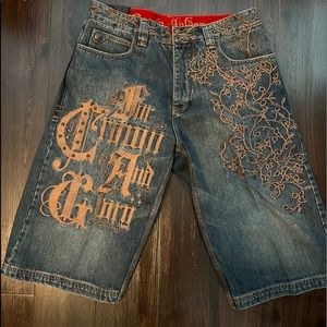 Crown holder men’s jeans shorts